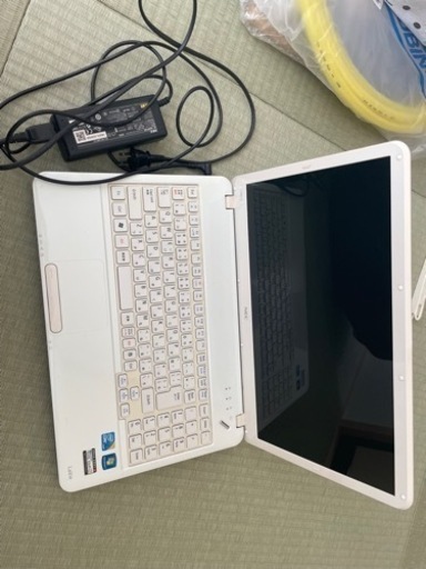 ノートパソコン　初期化できる方のみ