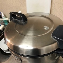 タイガー　2升炊き炊飯器の画像