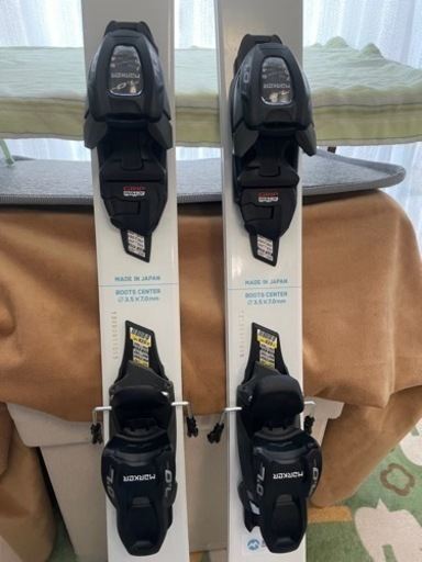 Jr.スキー板　新品　130センチ