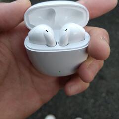 ワイヤレスイヤホン F8(未使用、未開封品)の画像