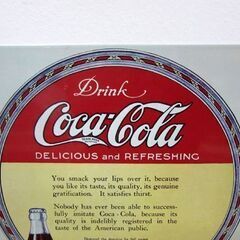 Coca-Cola ブリキ 看板 幅32㎝ 壁掛け 店舗用 ディスプレイ 飾り ホーロー アメリカン雑貨 コカ・コーラ 札幌 厚別店の画像