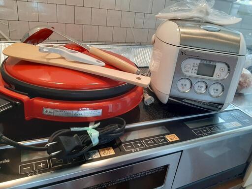 ホットプレート、3合炊き炊飯器