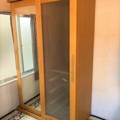 ★美品・天然木!!高さ190㎝×横幅125㎝×奥行59㎝・鏡付き...