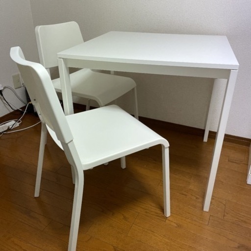 IKEAテーブル1、椅子2