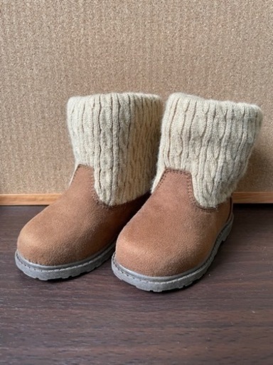 kidsムートンブーツ（13㎝）外では履かず美品