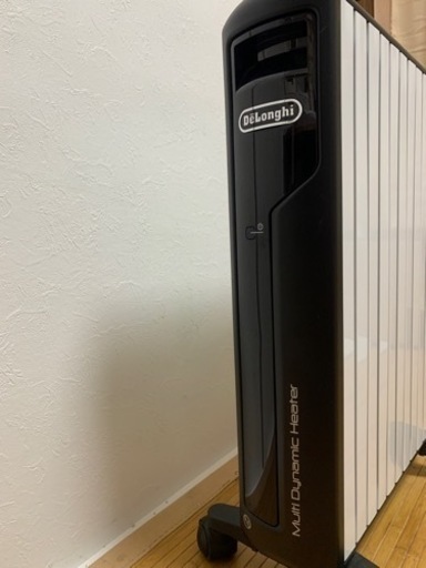 お話中【美品】デロンギノンオイルヒーター10〜13畳用