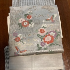 名古屋帯　シルバー系鶴と花柄