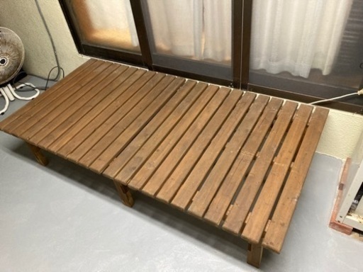 ウッドデッキ？木製縁側　ベランダに