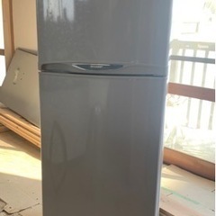 シャープ　冷蔵庫　225L