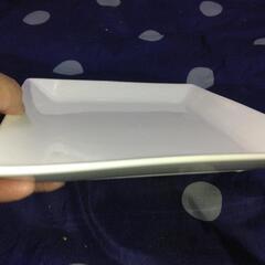 新品、未使用　お皿各2組３点セットの画像