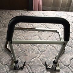 値下げしました。　起き上がり補助　手すり　ベッド用アーム　EZGLAM　介護　の画像