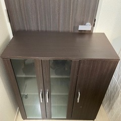 ニトリの食器棚(サイズは写真に載せてます)の画像