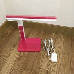 LEDデスクスタンド（SANORe: 無料）