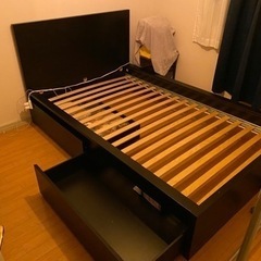 セミダブルベッドフレーム　MALM IKEA