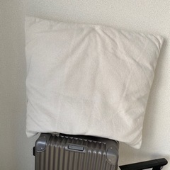 無印良品　クッション　八百円