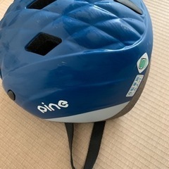 幼児用ヘルメット、膝、肘、手首ガードの画像