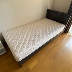 グランツ(シングル)ベット栗田家具で購入。