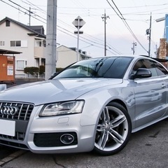 アウディ 　S5 4.2FSIクワトロ　カスタム　全国最安　ダウ...