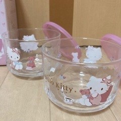 【受け渡し決定しました】キティちゃんガラス容器セット(2個入り).｡.:*☆【未使用】の画像