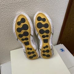 定価2万円で買った靴　23.5cmの画像