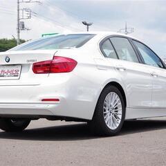 ☆自社ローン対応　318i ﾗｸﾞｼﾞｭｱﾘｰ LCI　ミネラルホワイト　F30の画像