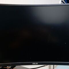 31.5型湾曲ゲーミング液晶ディスプレイ