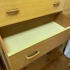 整理ダンスの画像