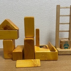 子ども用おもちゃ（積み木）