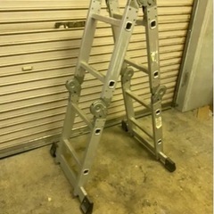 【貸し出し、1週間】多機能 ハシゴ、脚立（最長230cm)。 - 練馬区