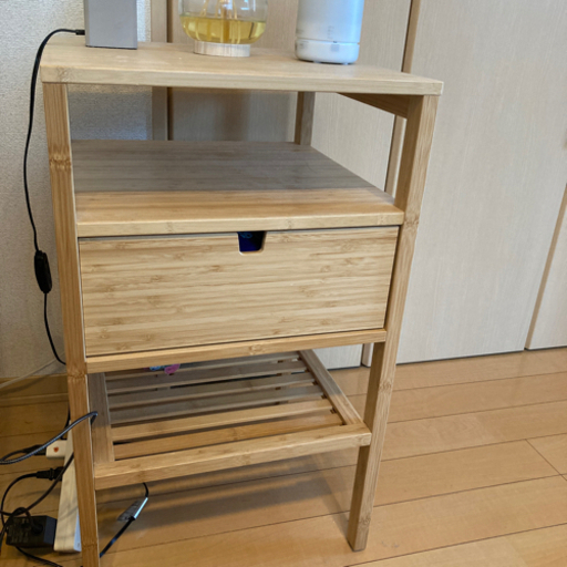 【IKEA製　ベットサイドテーブル】