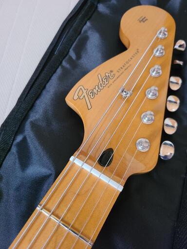 超美品　Fender Jimi Hendrix ストラトキャスター　リバースヘッド　3トーンサンバースト　アンプなどオマケ付き