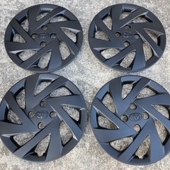 トヨタ純正15インチホイールキャップ4枚セット　マッドブラック自家塗装