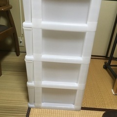 無料★ニトリの木目天板チェストの画像