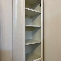 食器棚の画像