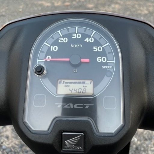 157.  高年式　タクト ベーシック　原付　バイク　50cc   車体