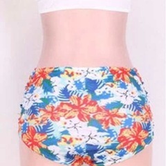 新品未使用　c.u.l　セットアップビキニ 水着　ホワイト×花柄の画像