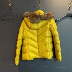 FRED PERRY ダウンジャケット　イエローの画像