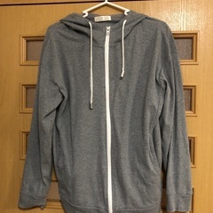 【お譲り先決定】レディース　パーカー