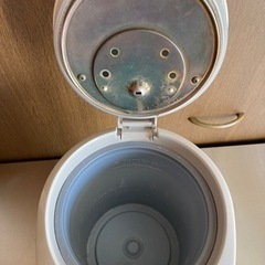 電気ポット（3L）の画像