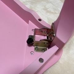 【値下げしました】折りたたみ式ピンクテーブルの画像