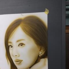 エアブラシで似顔絵や絵を描きます。