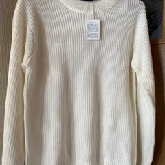 新品未使用　白色セーター