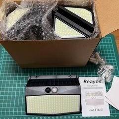 【新品】318LED 4個セット センサーライト 屋外 ソーラーライト 3つ知能モード 太陽光発電 防水の画像
