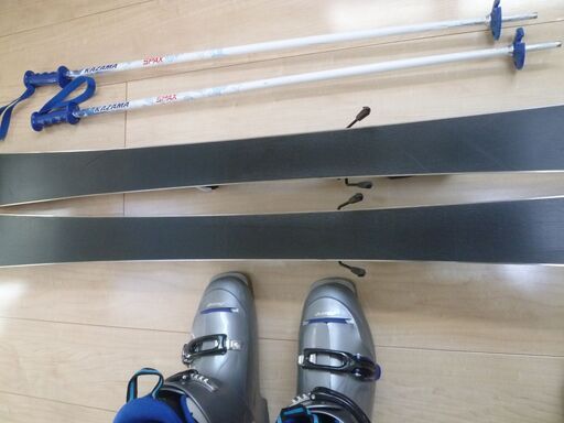 小学生　SKIセット（ROSSIGNOLスキー板130cm、ビンディング、ブーツ、ポール）