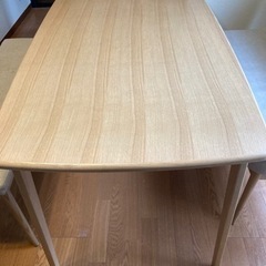 4名用ダイニングセットの画像