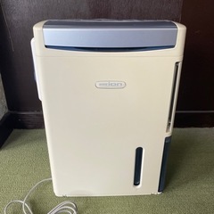 東芝除湿機　04年製