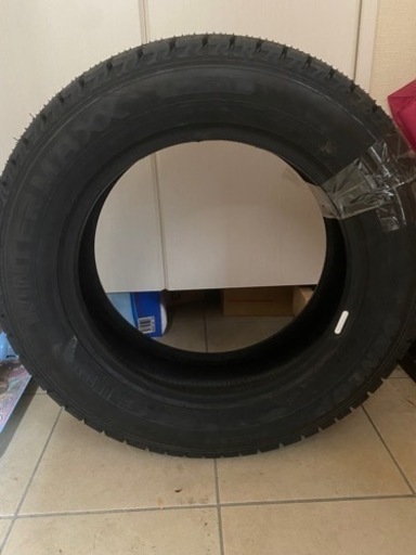 新品未使用スタッドレスタイヤ1本 ホイールなし 205/60 R16