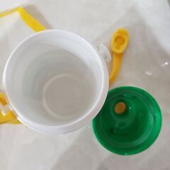トミカ　水筒　プラスチックの画像