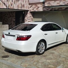 検査4年12月LS600h バージョンS iパッケージ サンルーフ/マークレビンソン/レザーシート/HDDナビ/バックカメラ/パワートランク/LEDライト/ETCの画像