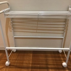 スラックスハンガー　ホワイトの画像